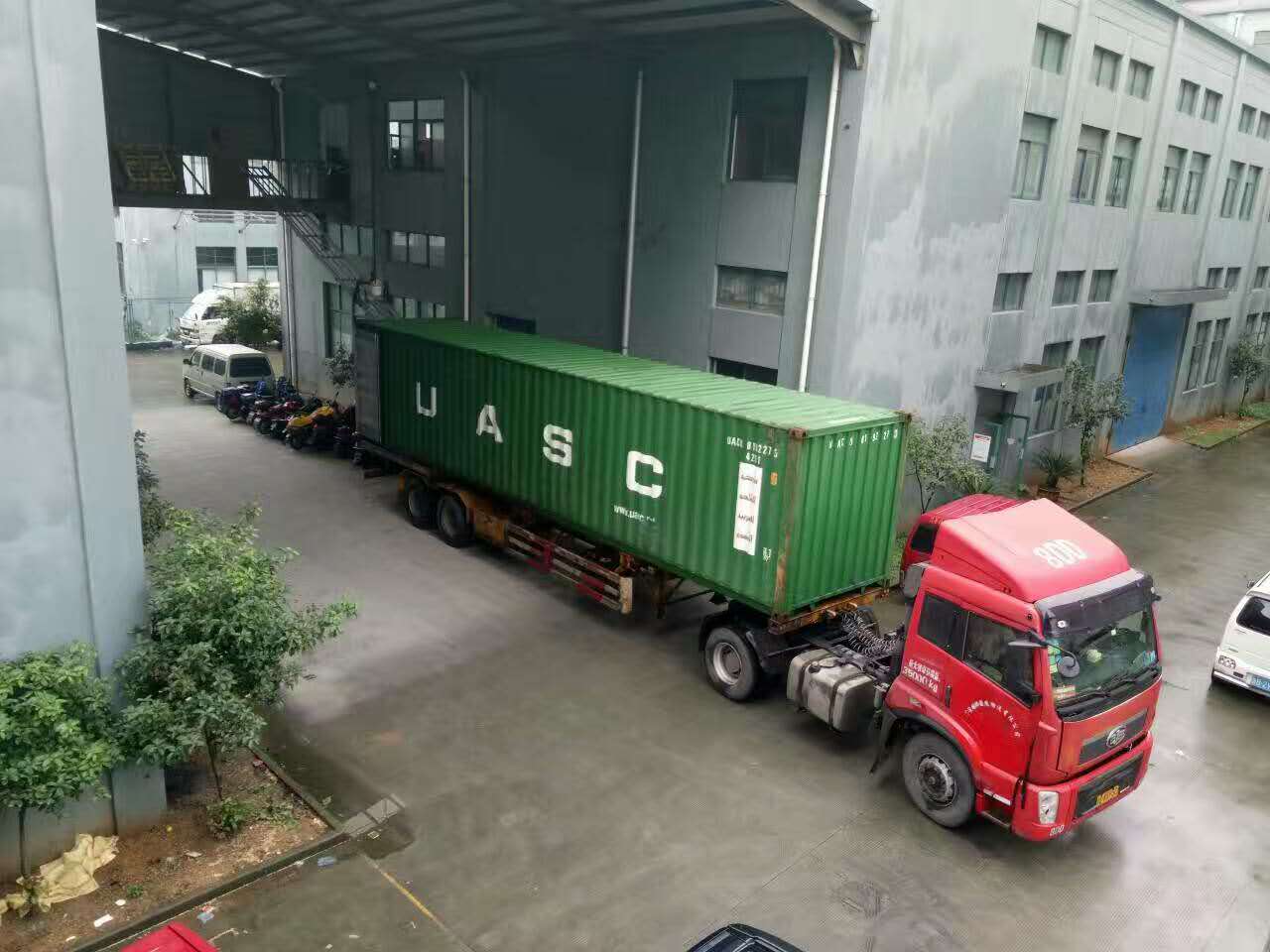 碳化硅裝車發往天津港